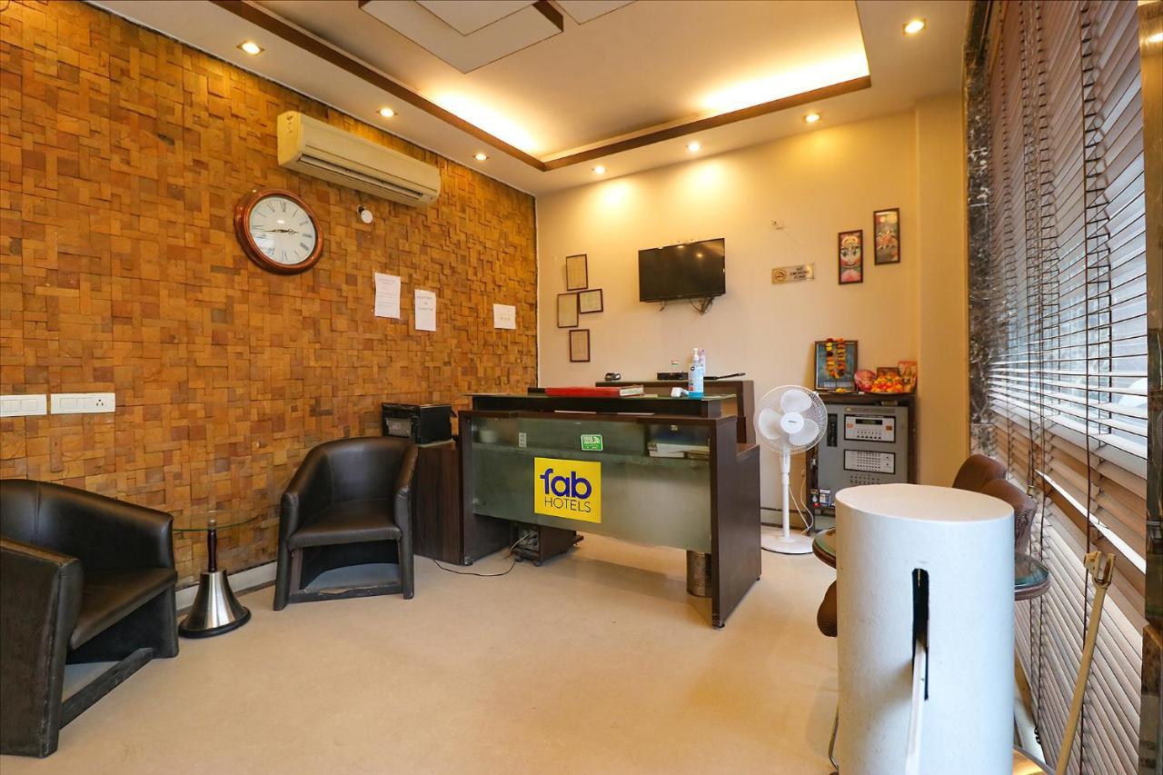 Fabhotel Happy Residency होटल 3*
