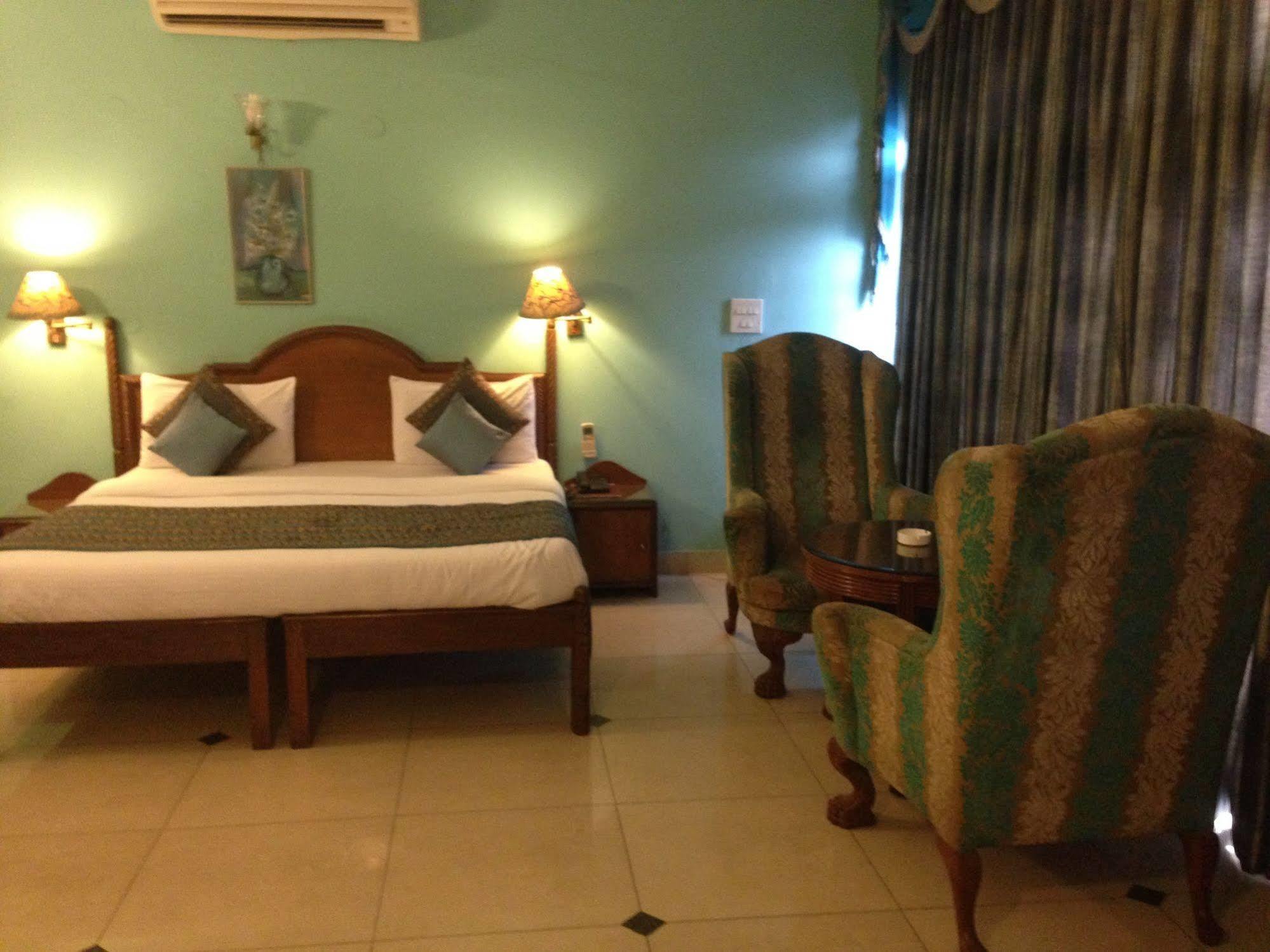 होटल Fabhotel Happy Residency New Delhi